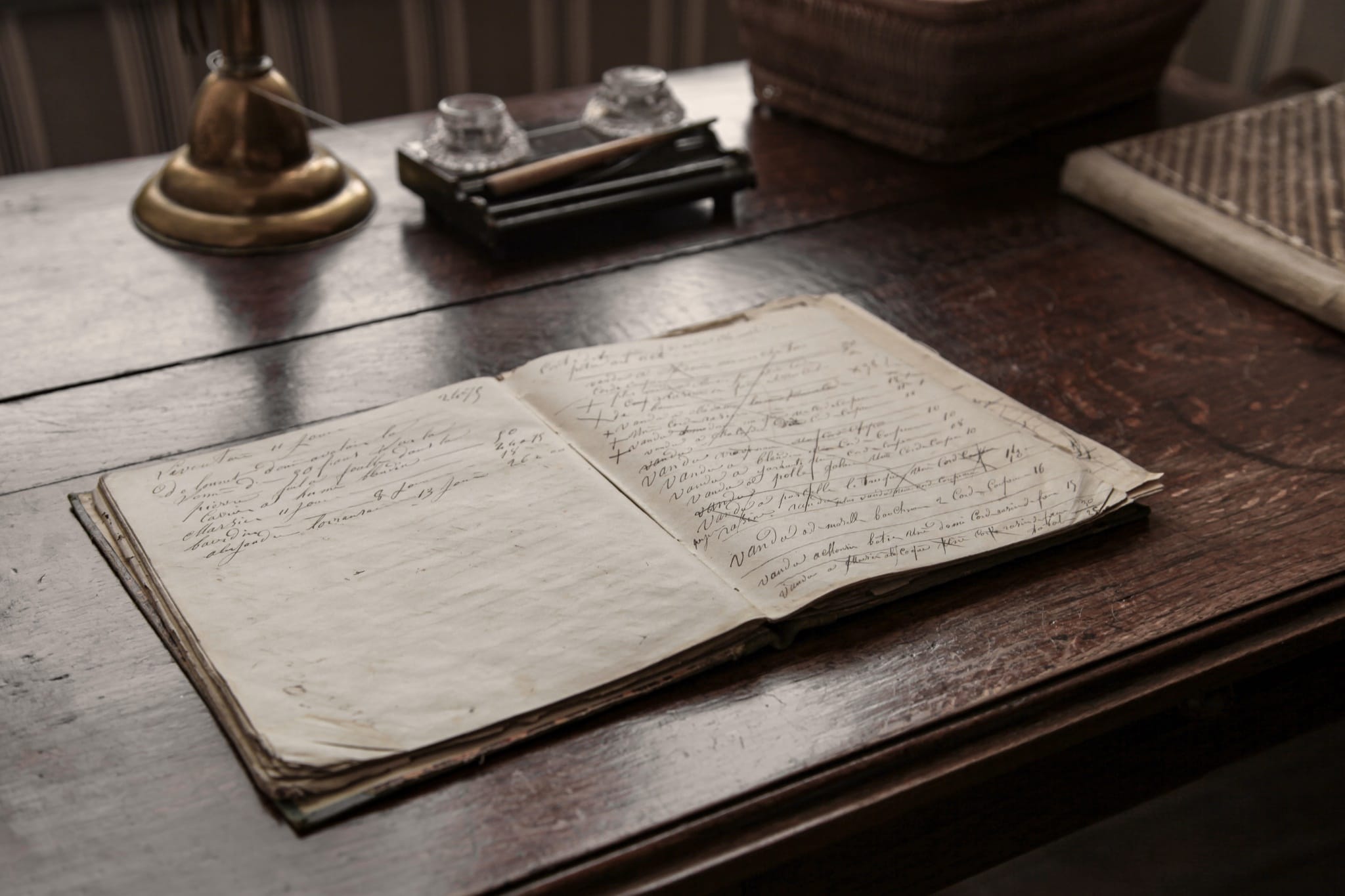GEG-Tech-generic-image-book-on-table